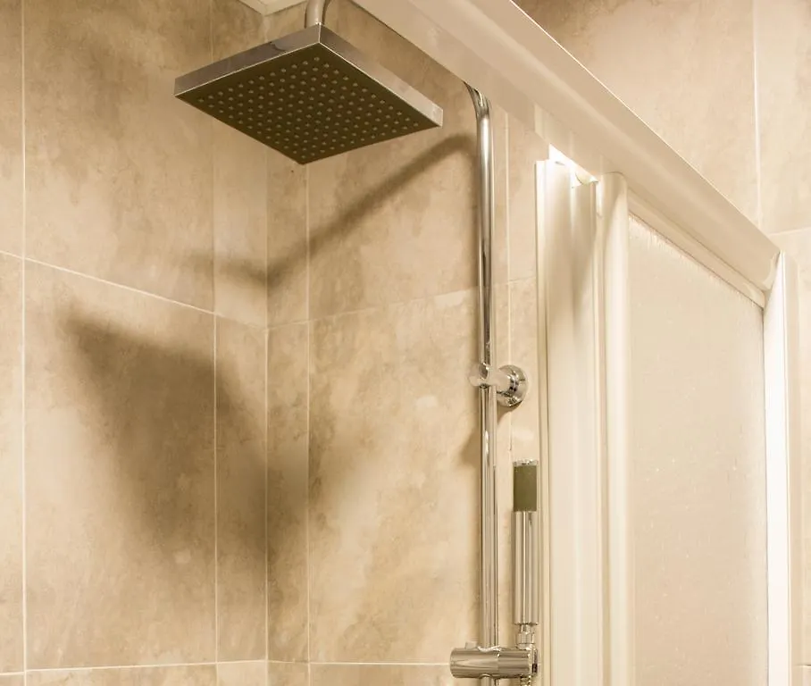 סביליה Hostal San Vicente II בית הארחה