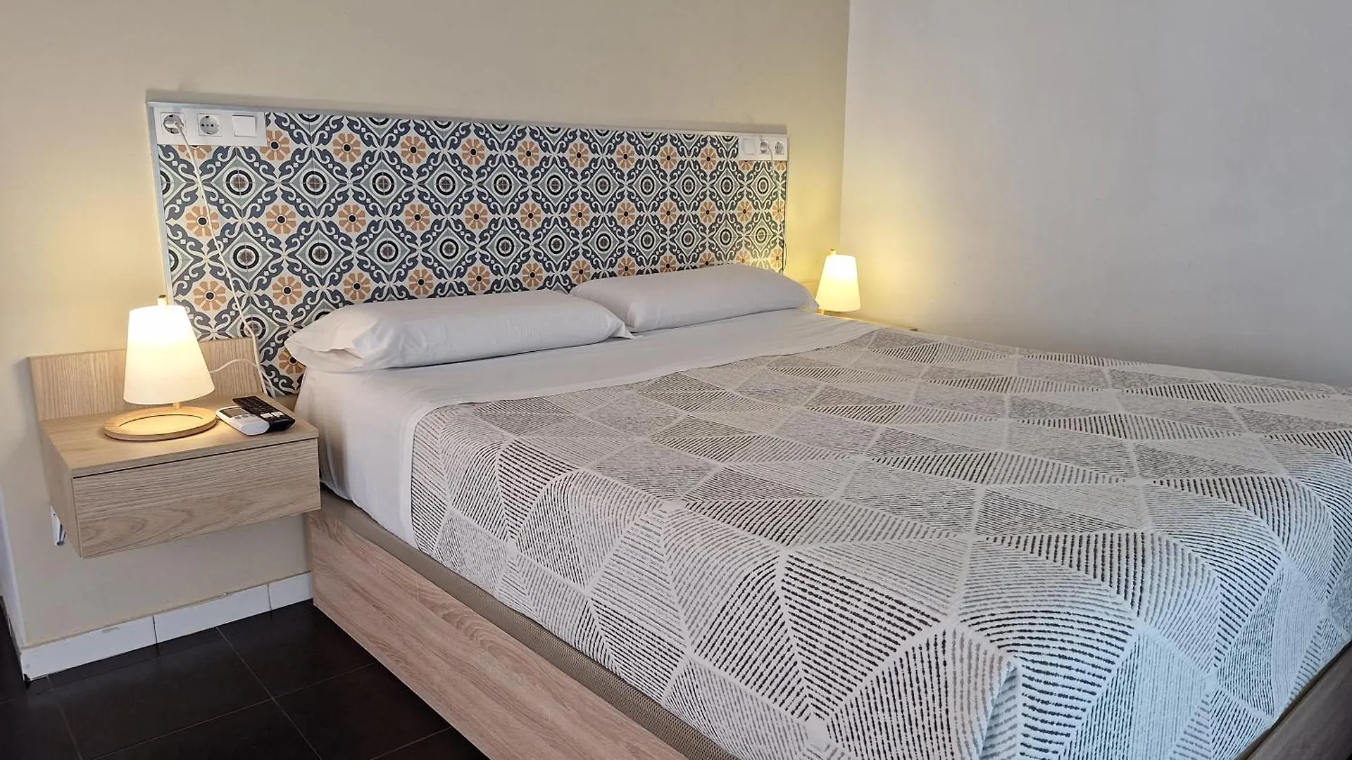 Hostal San Vicente II Sevilla España