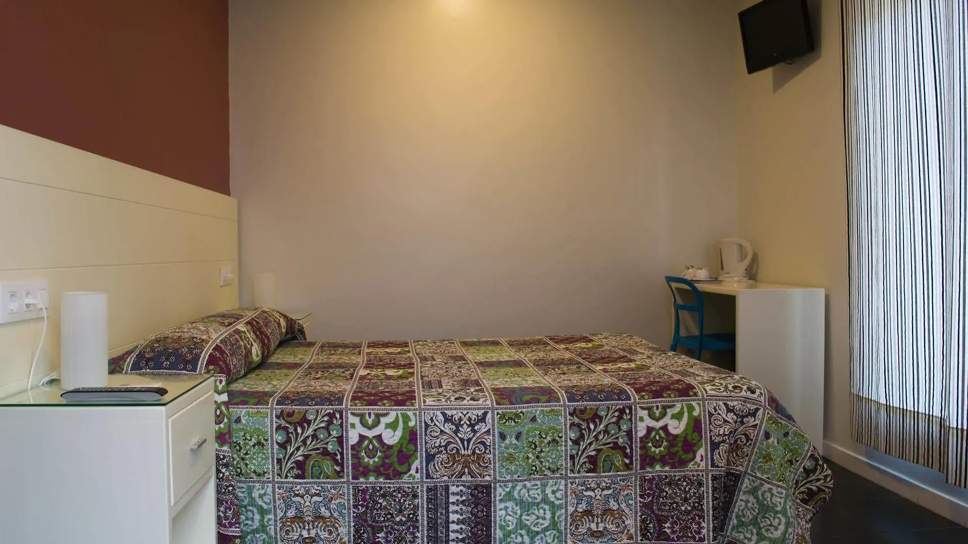 Hostal San Vicente II Seville Guest house