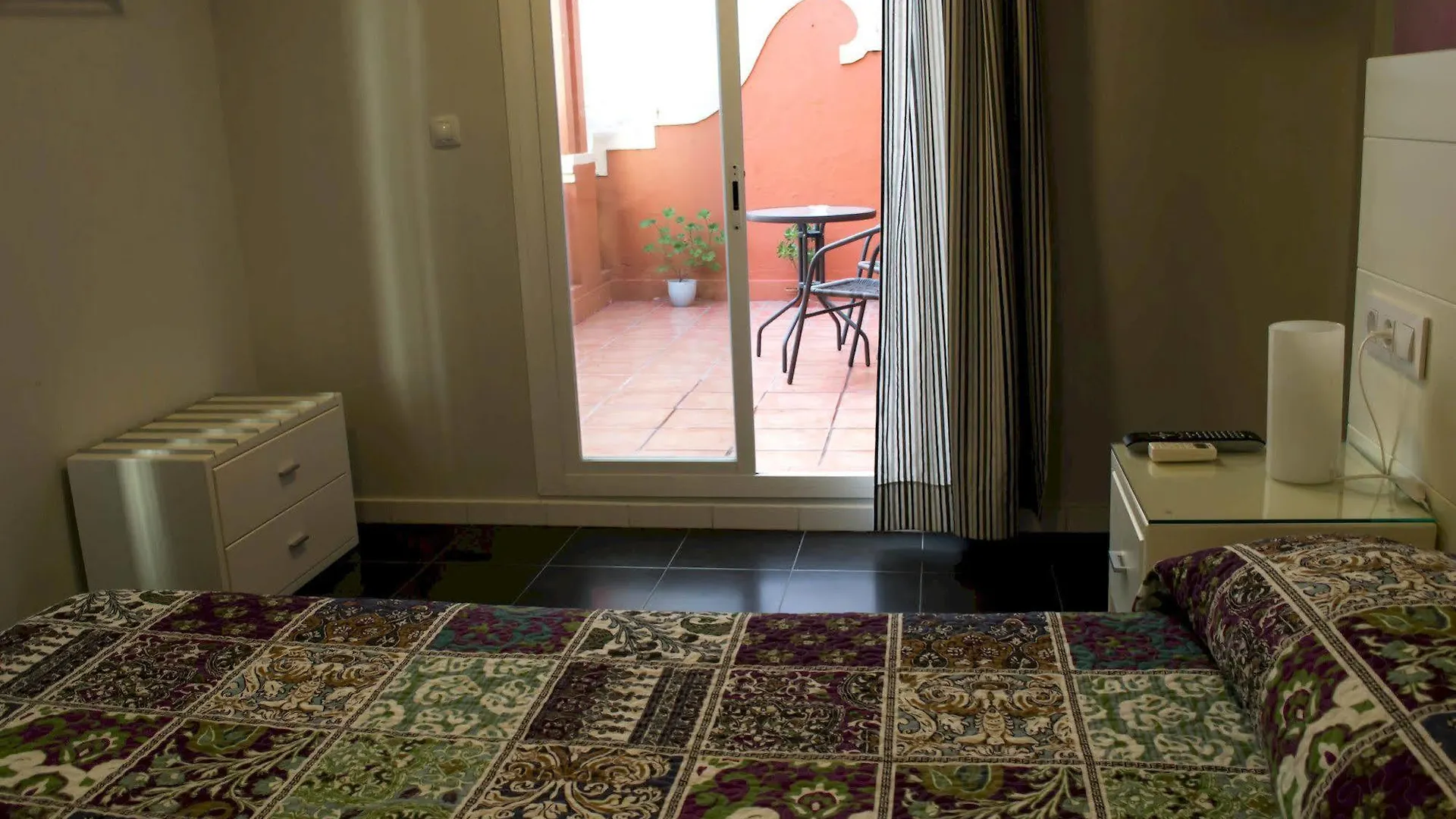 Hostal San Vicente II Seville Guest house