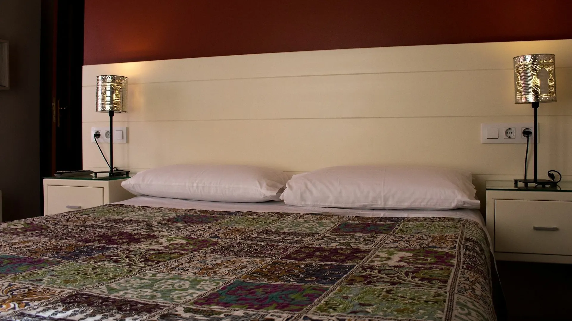 Hostal San Vicente II Seville 0*,  Spain